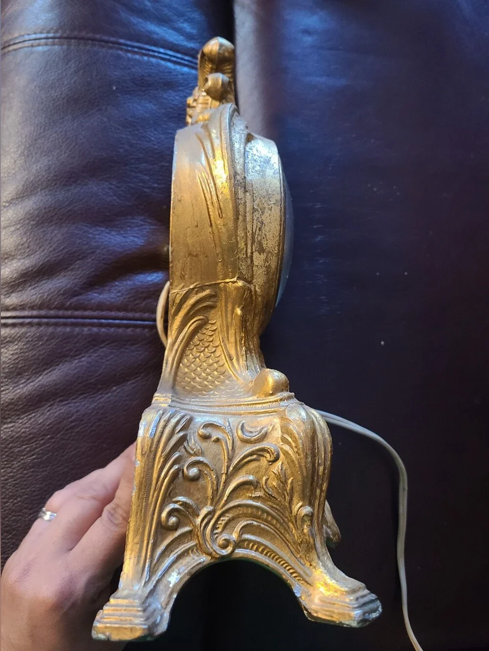 Vintage United Clock Corp Electric Model 82 Cast Metal Mantle Clock - Working